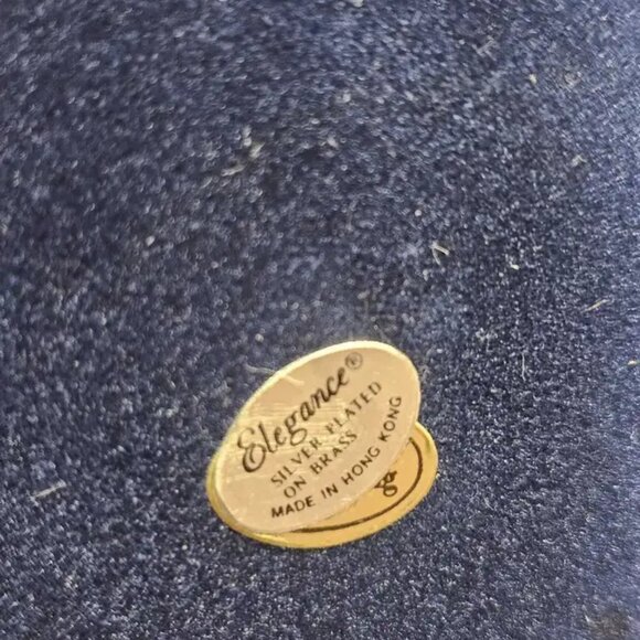 Elegance Silver Plated Stand - Picture 3 of 5